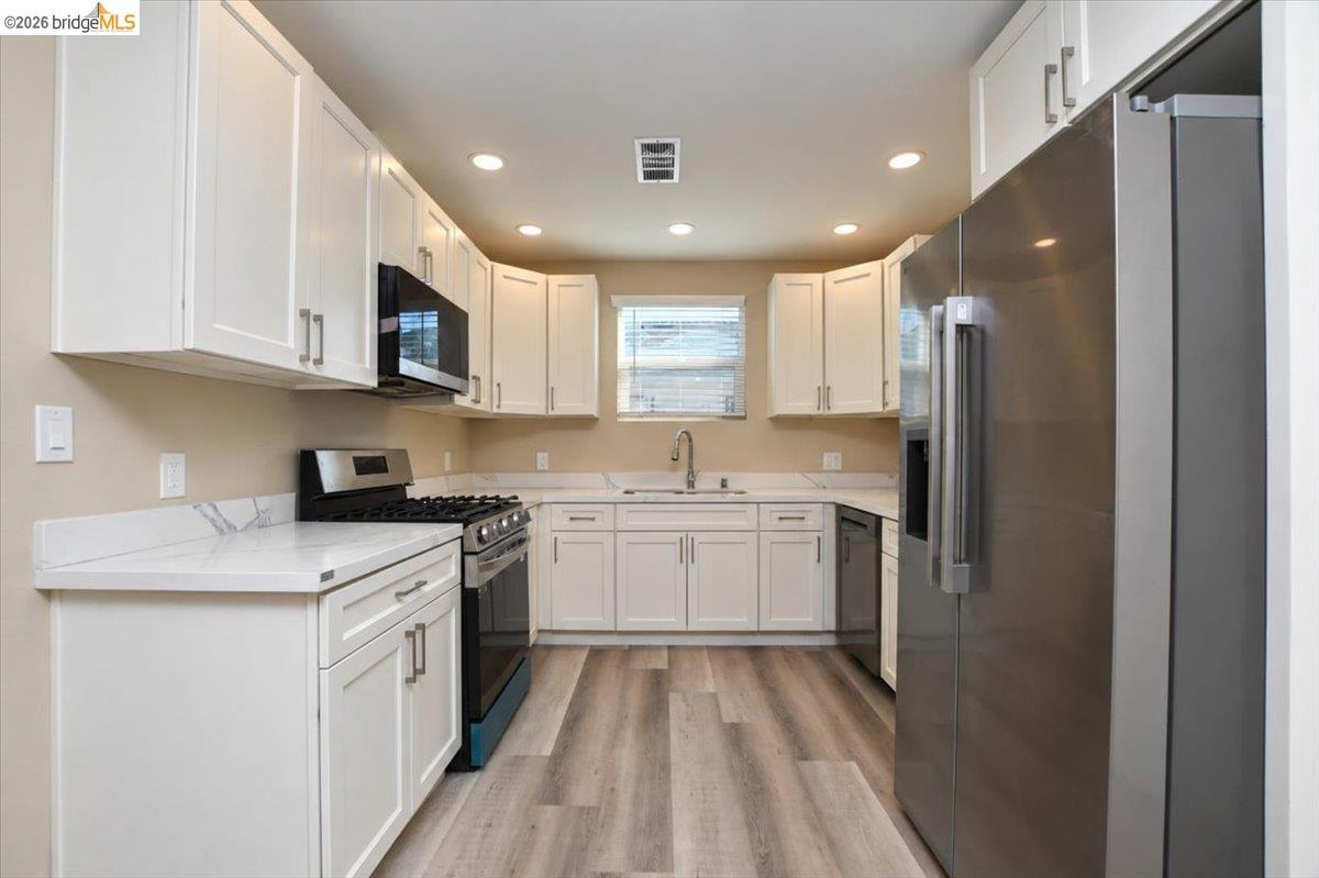 308 W 8th