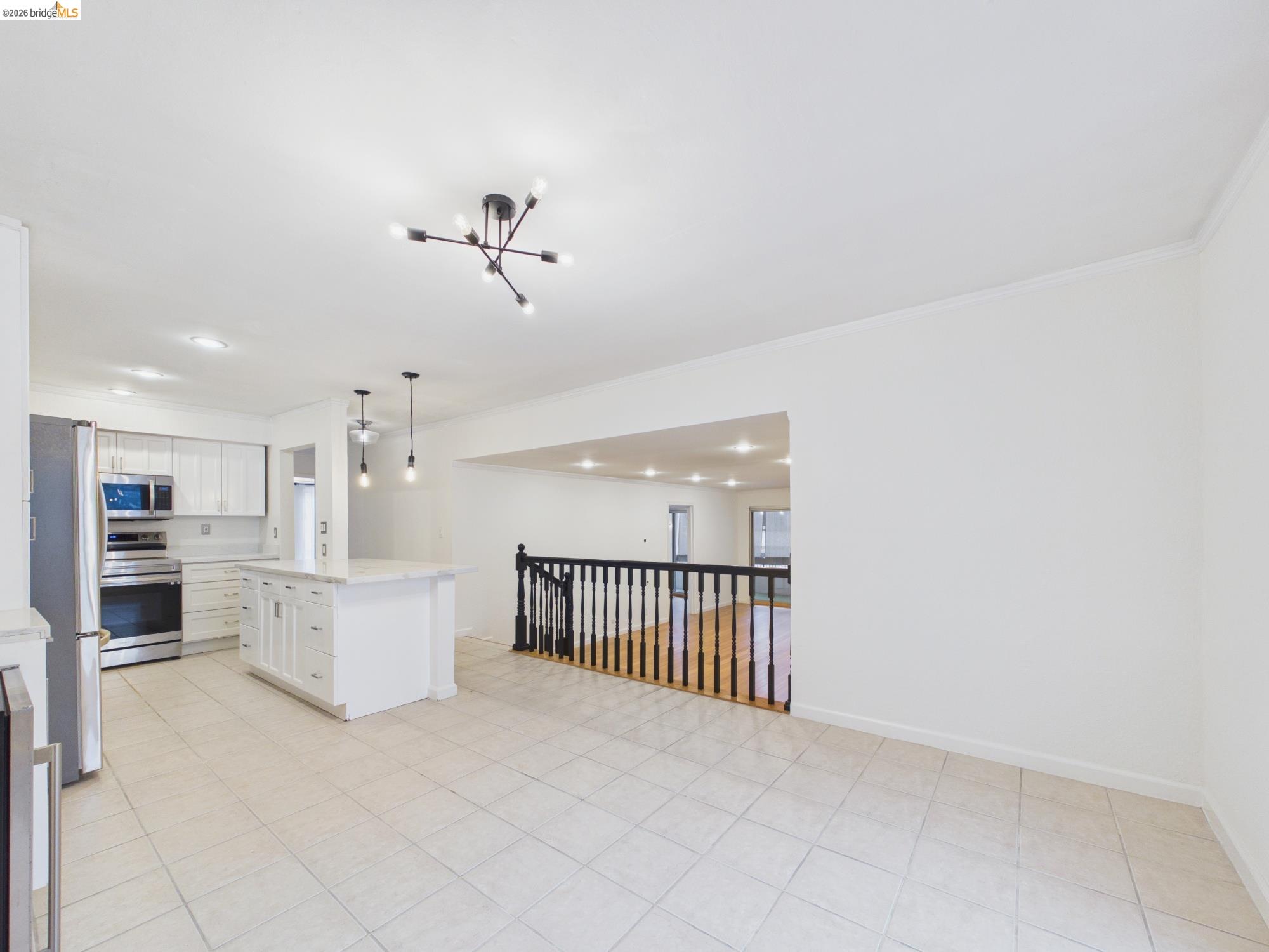 466 Crescent St # 114