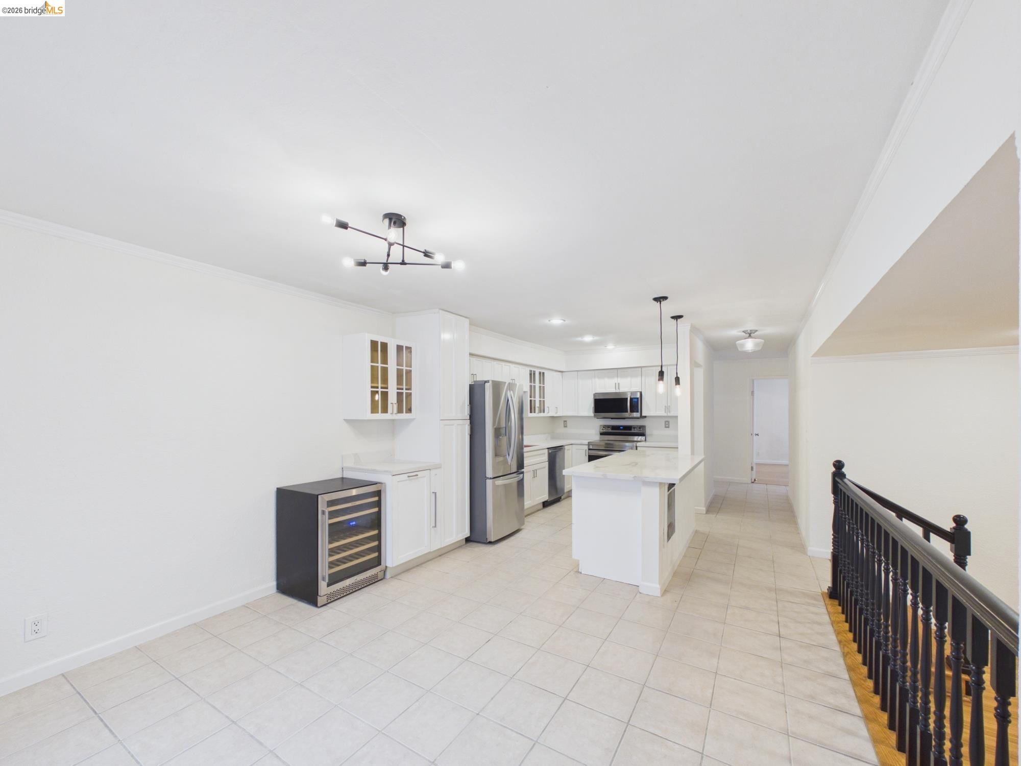 466 Crescent St # 114