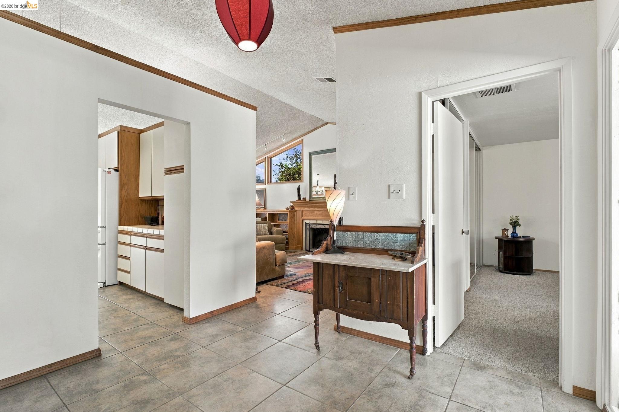 3421 Hackamore Dr