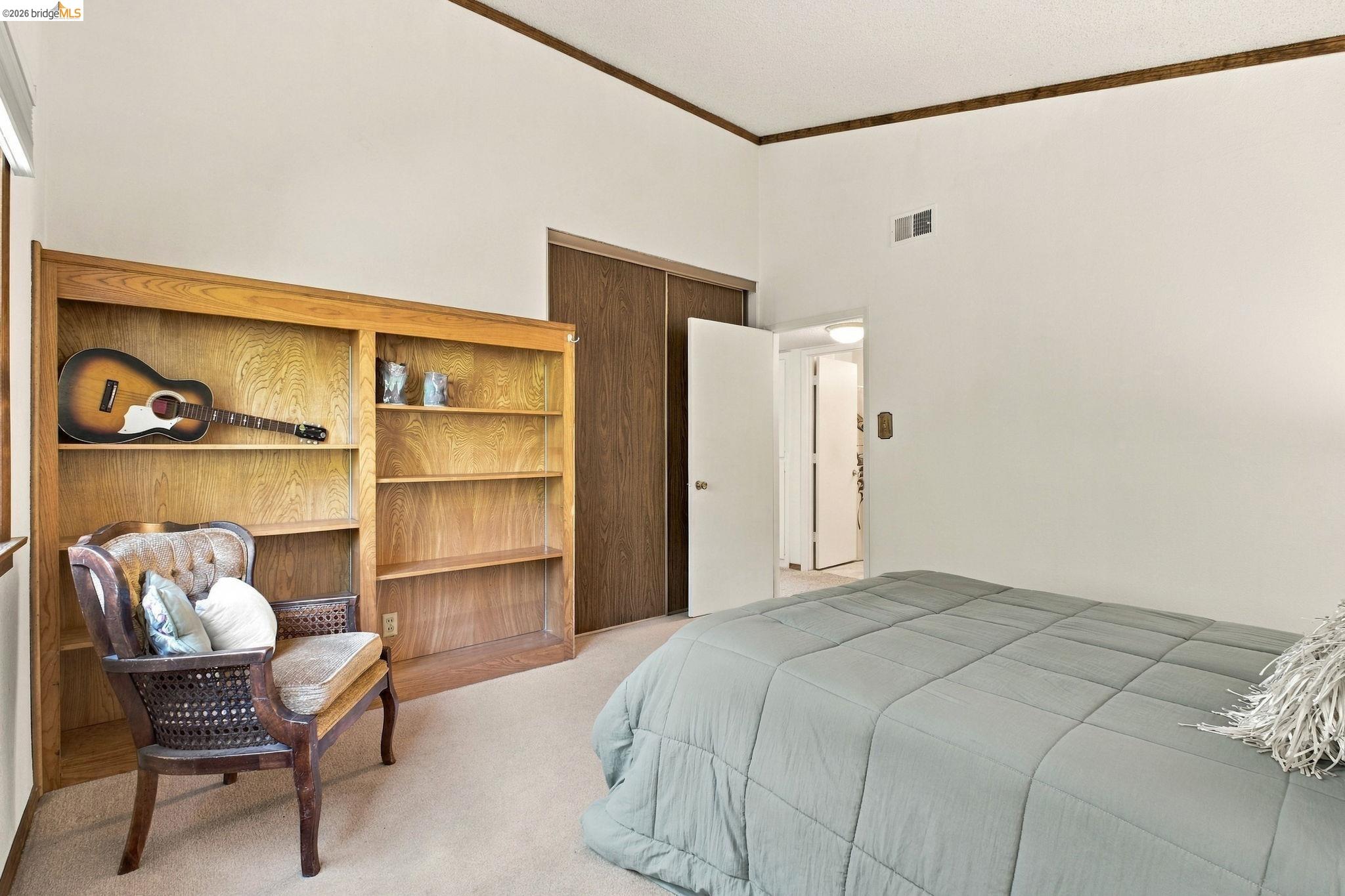 3421 Hackamore Dr