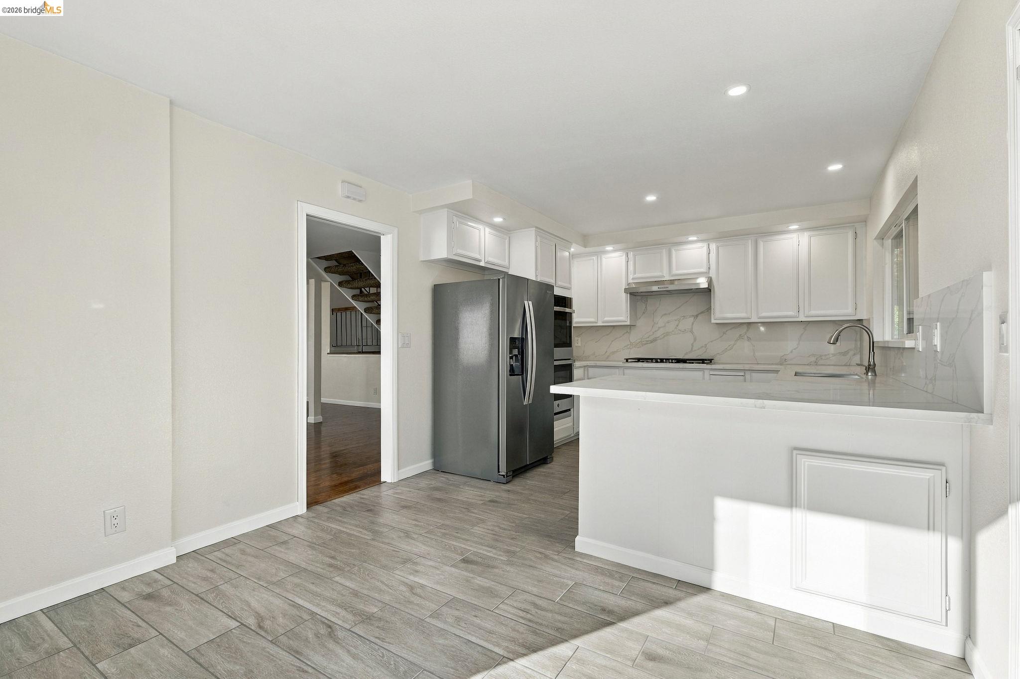 122 Stratford St