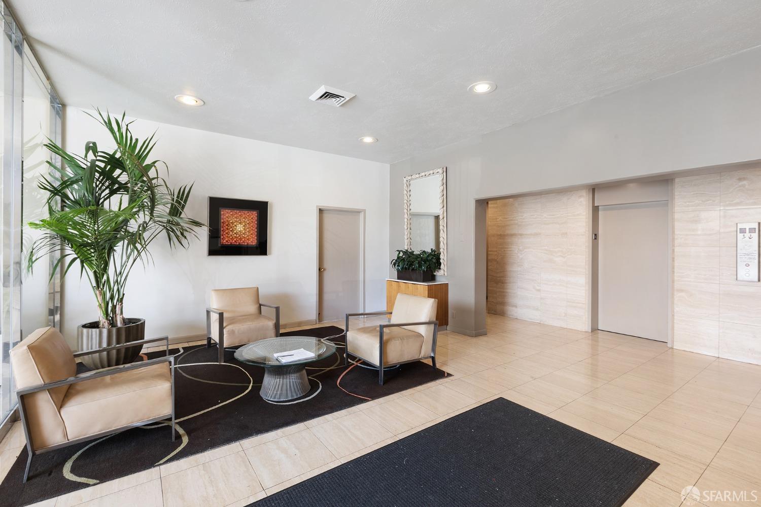 1200 Gough Street # 5F