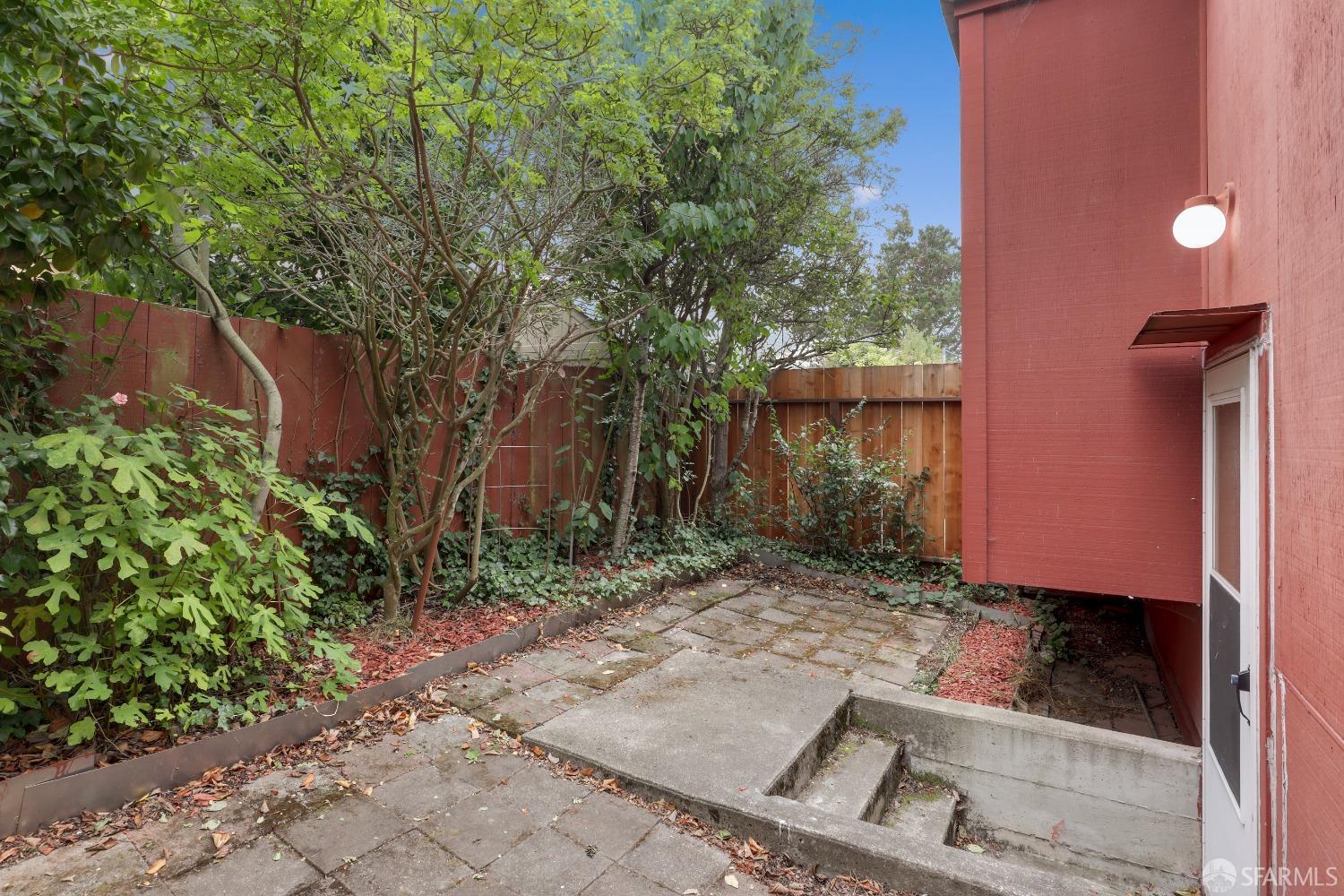 759 Burrows Street # 15