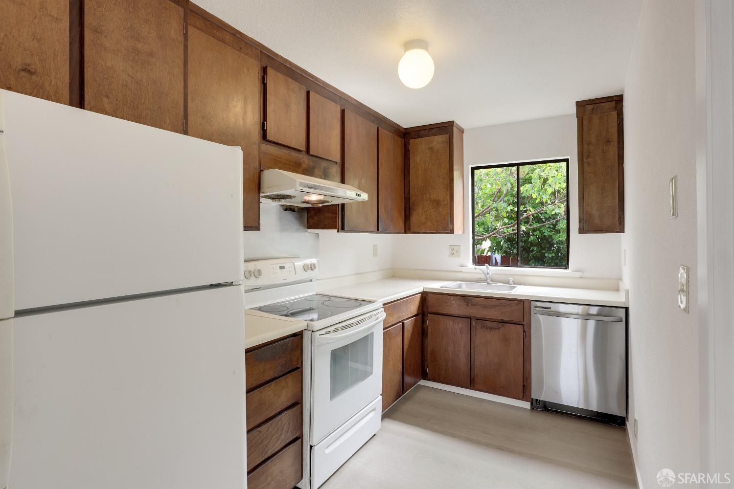 759 Burrows Street # 15