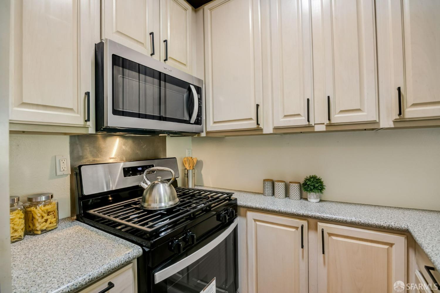 990 Duncan Street # 307G
