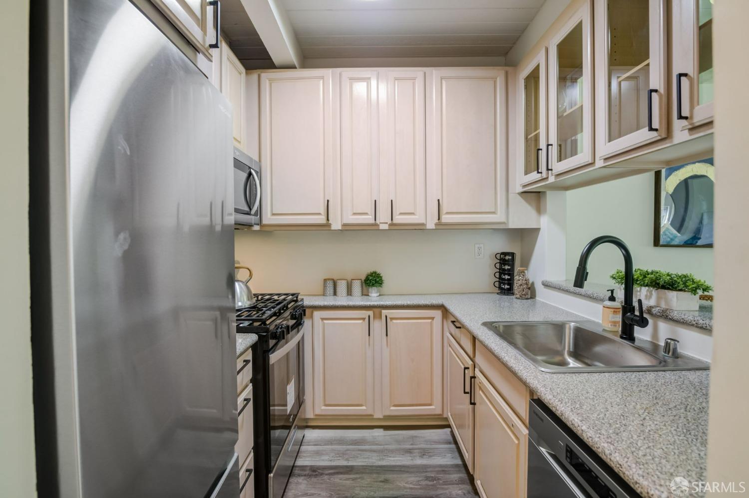 990 Duncan Street # 307G