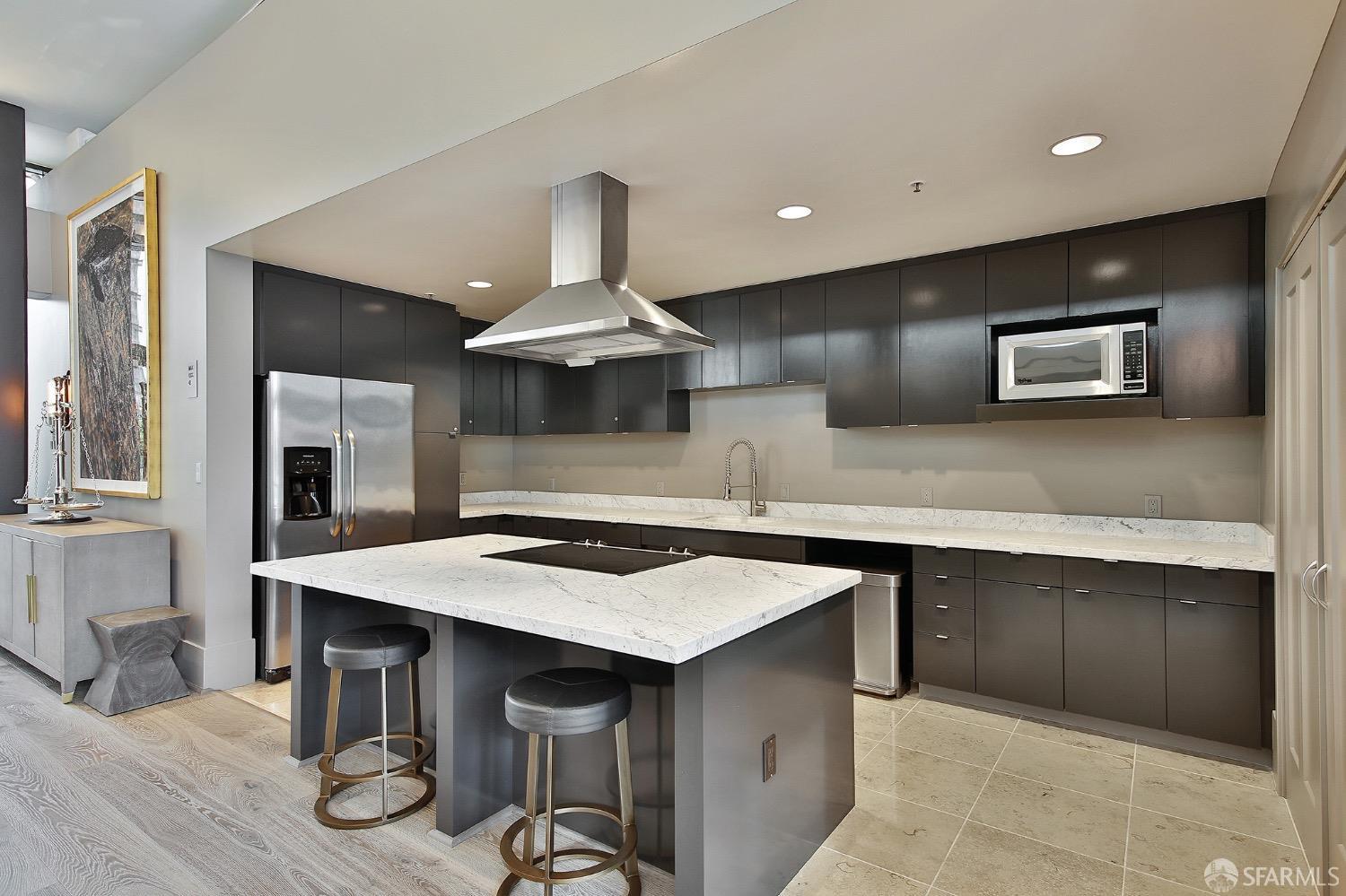 250 King Street # 1410