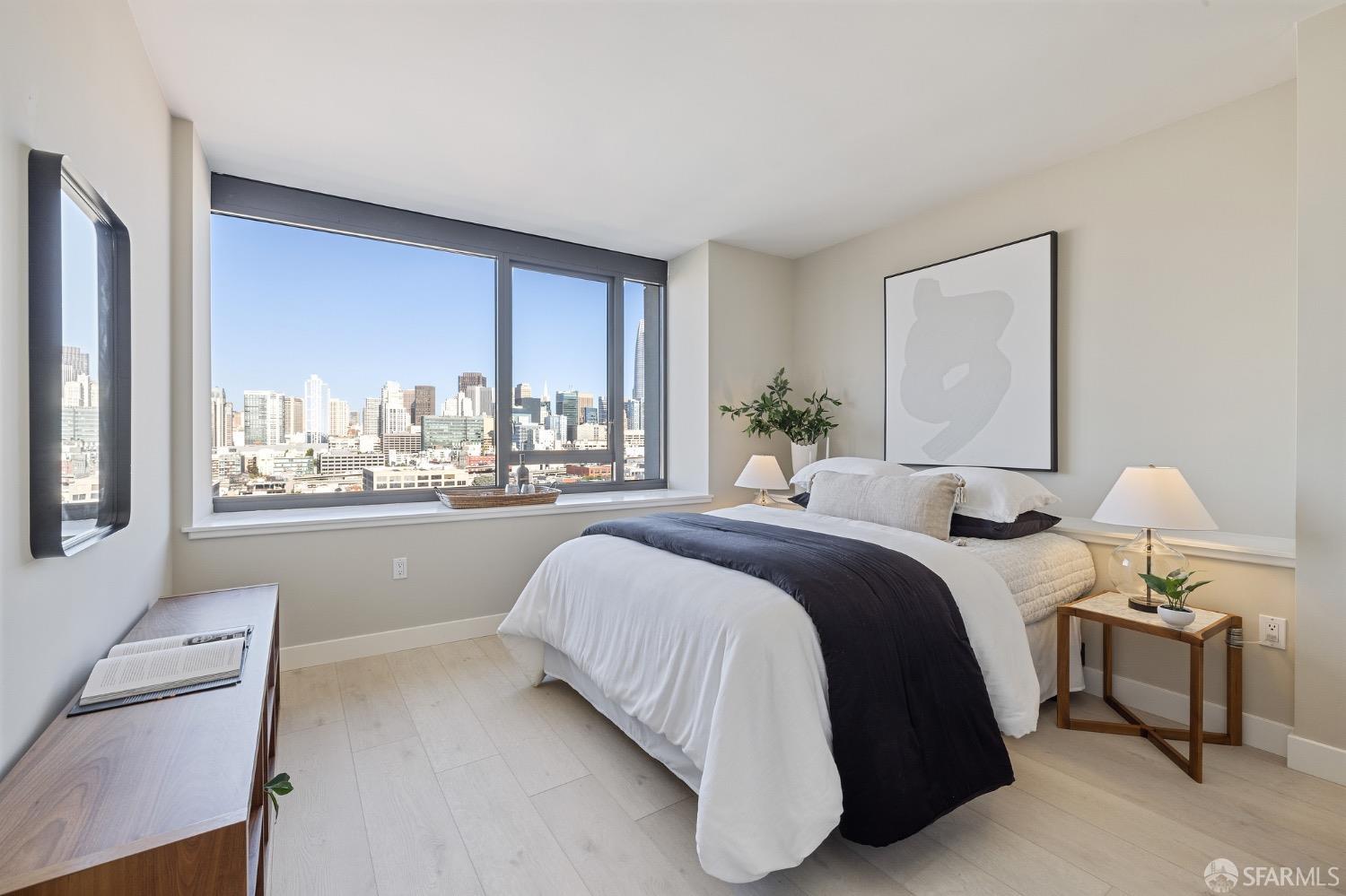 250 King Street # 1410