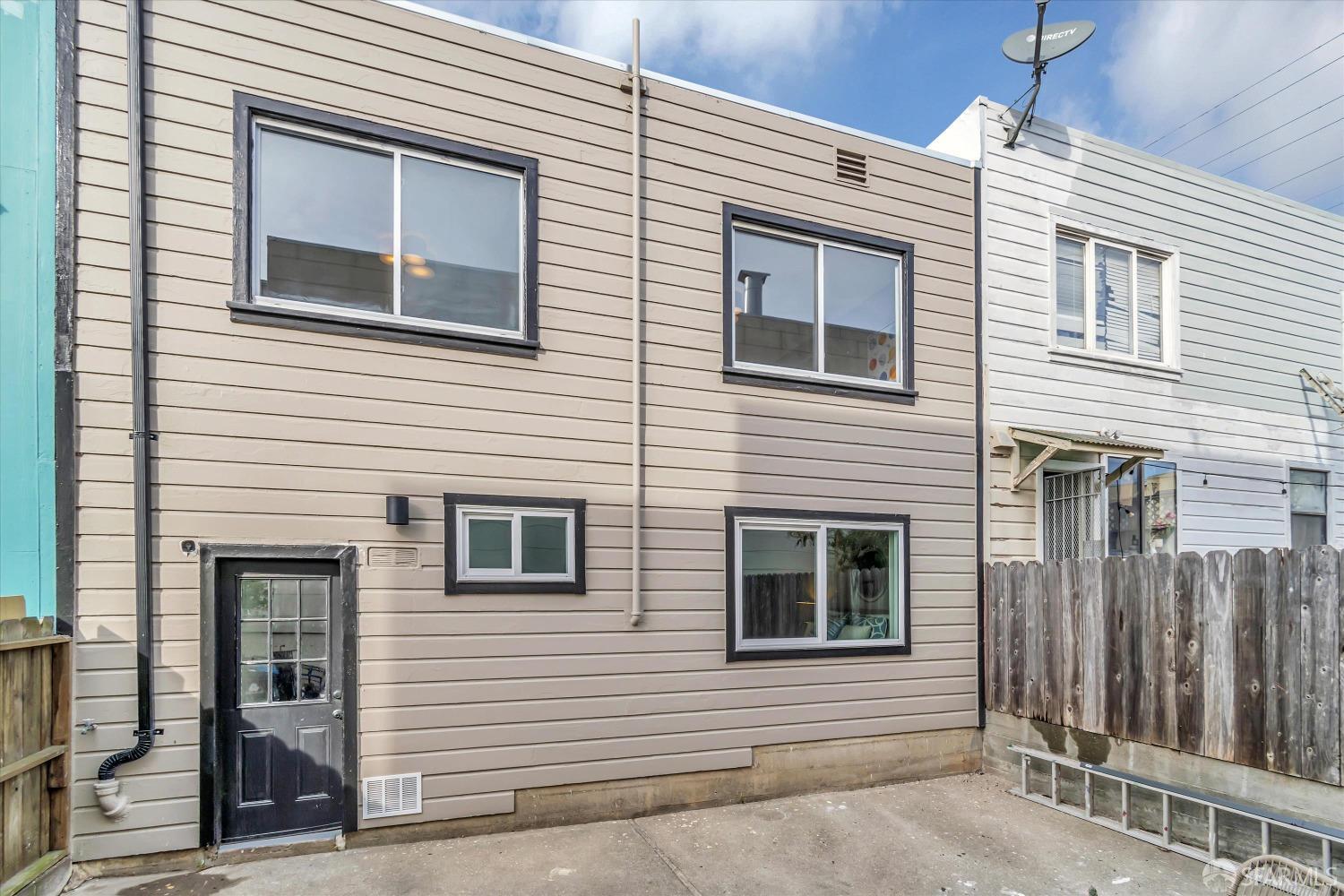407 Sawyer Street