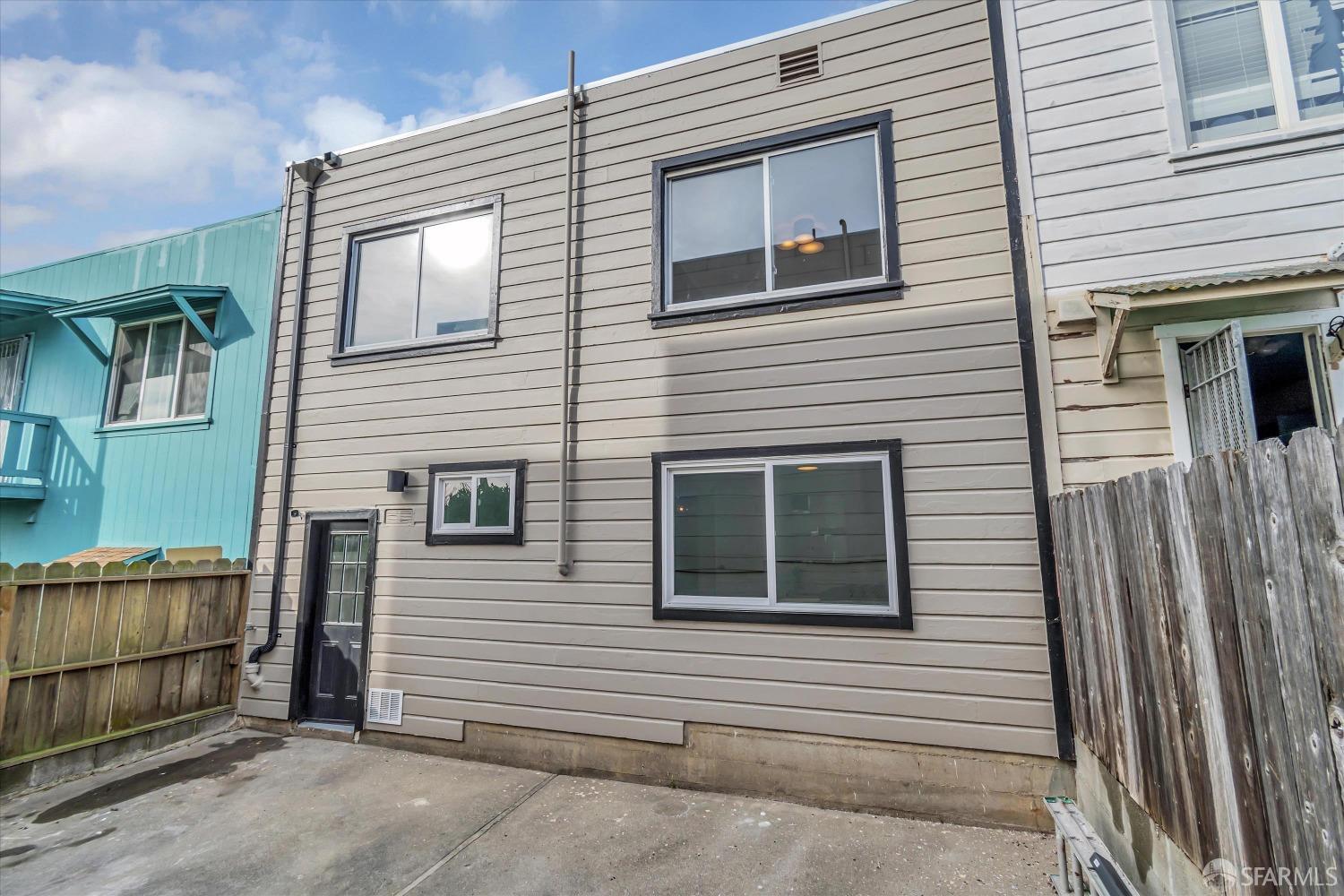 407 Sawyer Street