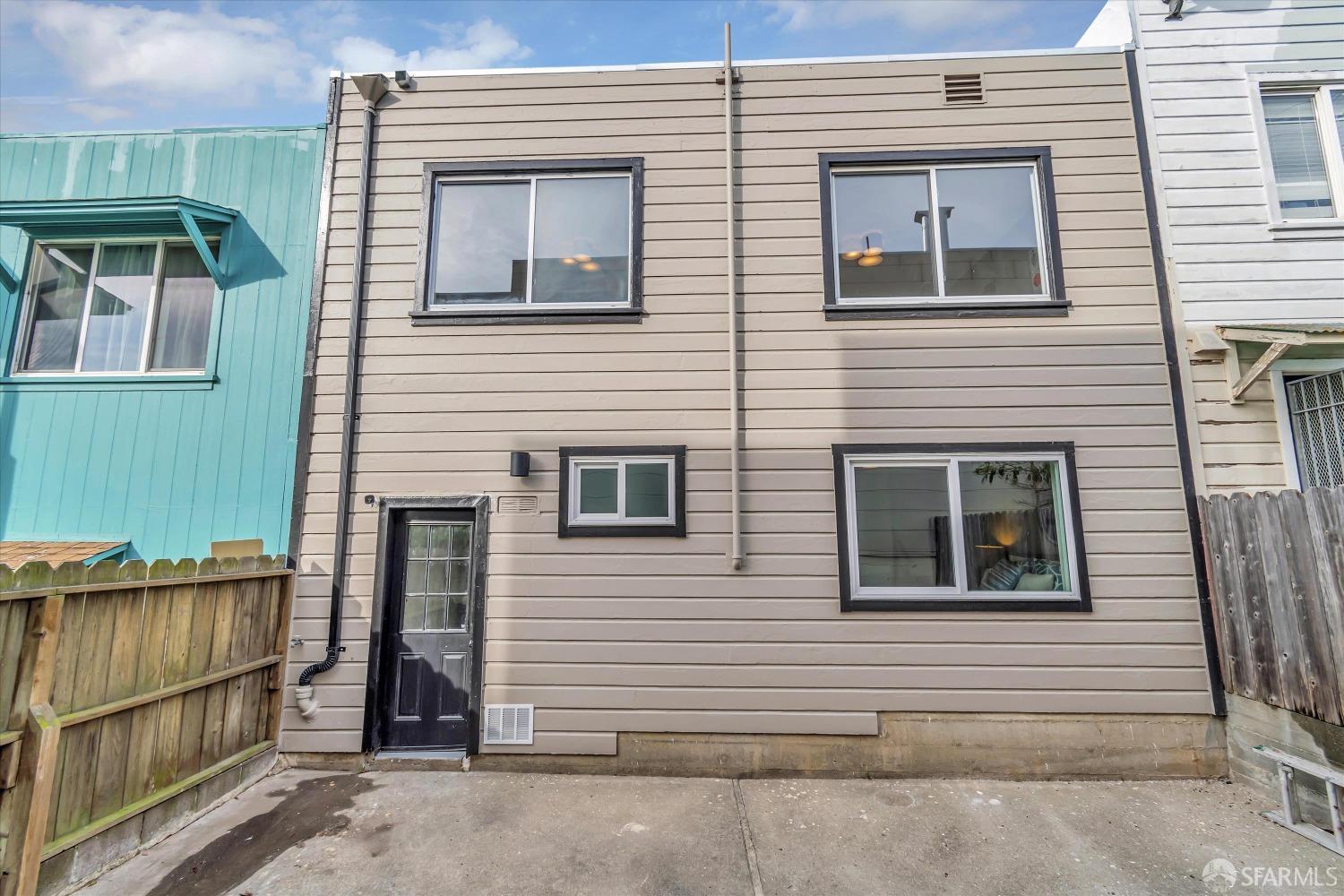 407 Sawyer Street