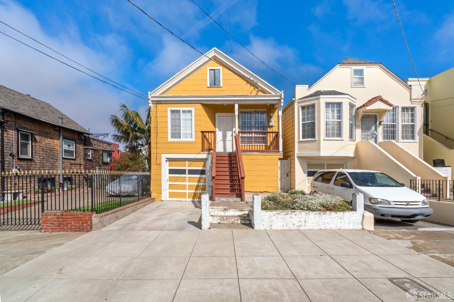 238 Sadowa Street