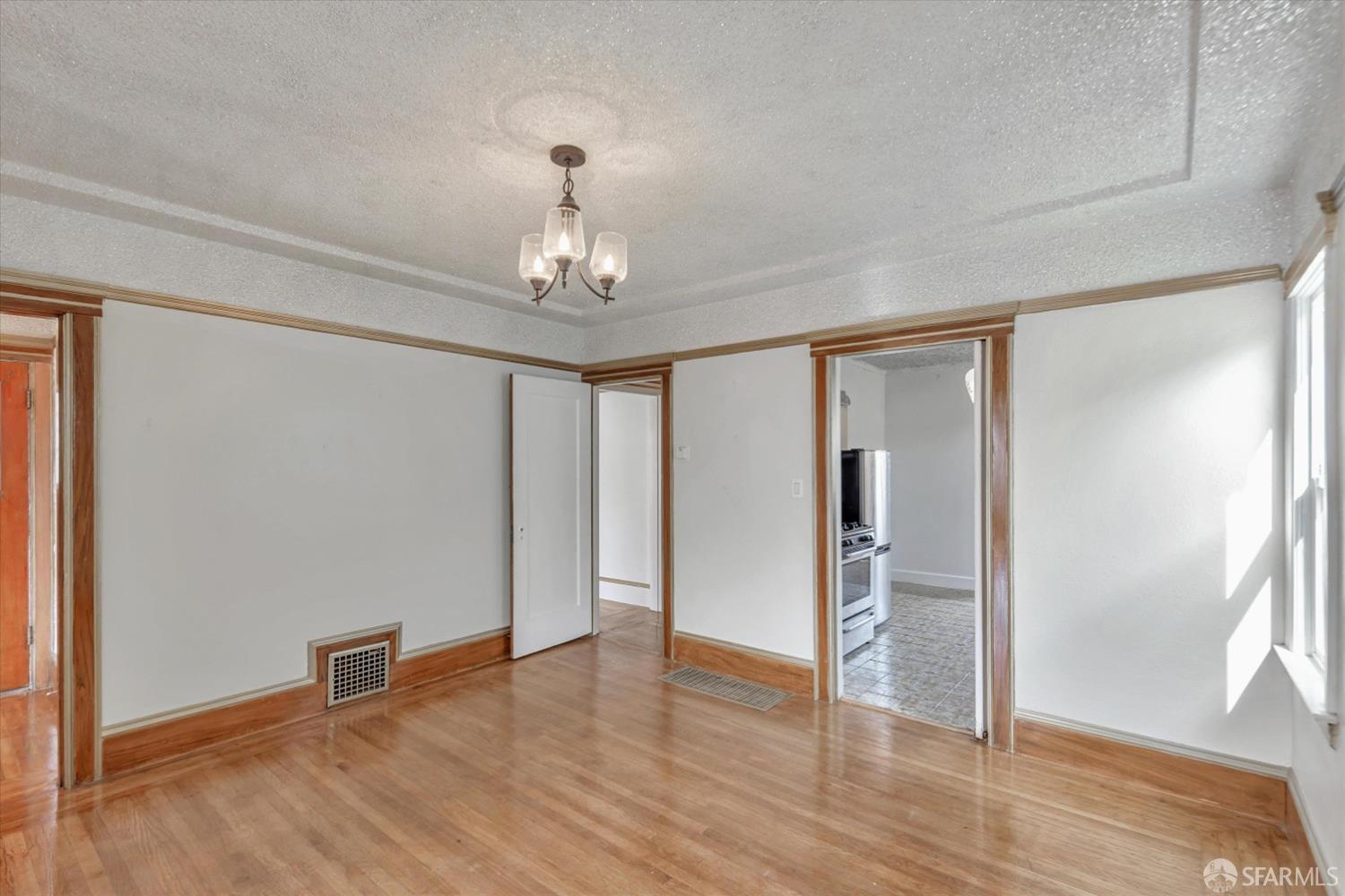 50 Nantucket Avenue
