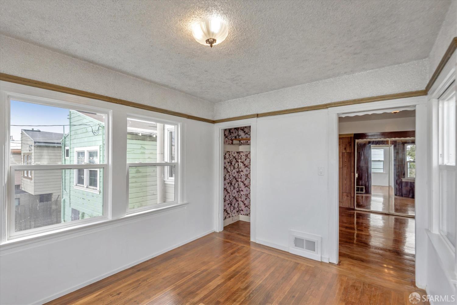 50 Nantucket Avenue