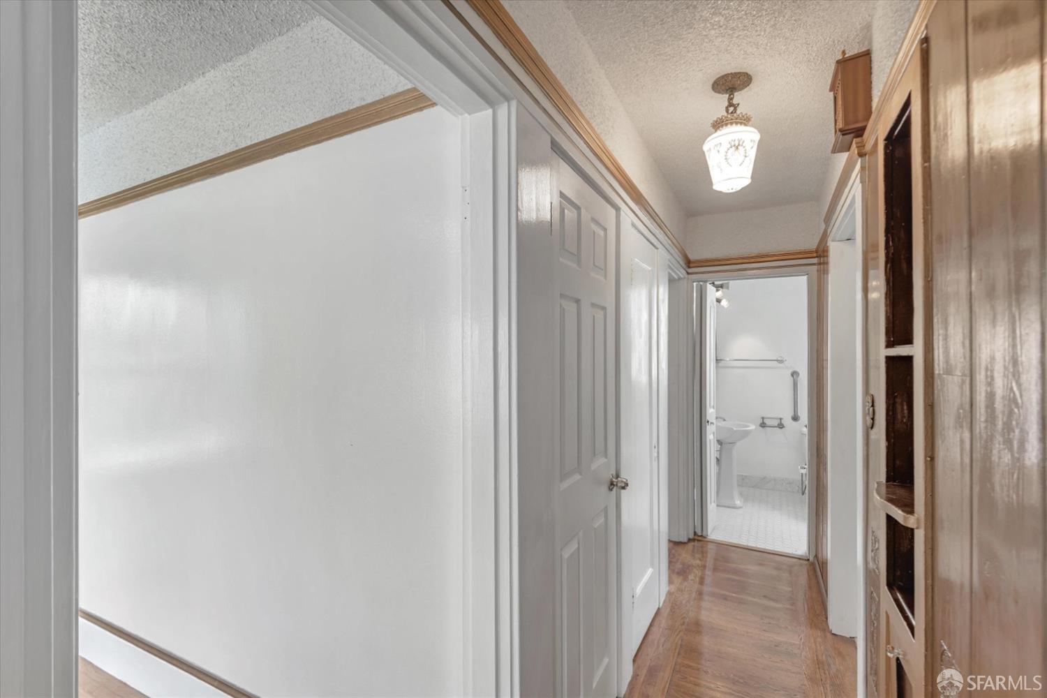 50 Nantucket Avenue