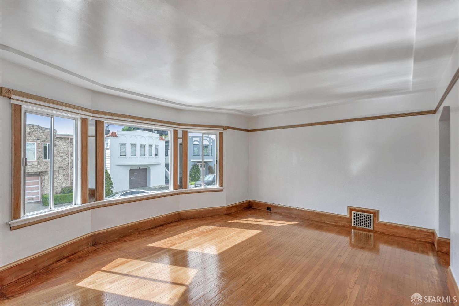 50 Nantucket Avenue