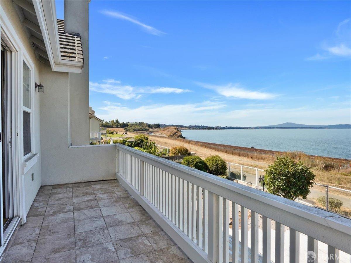 1081 Rock Harbor Point