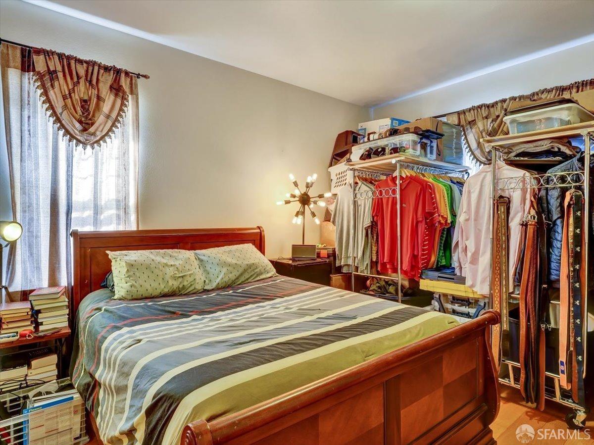 1081 Rock Harbor Point