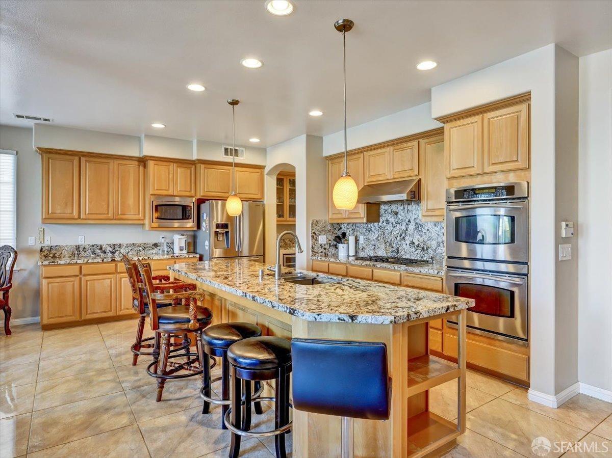 1081 Rock Harbor Point