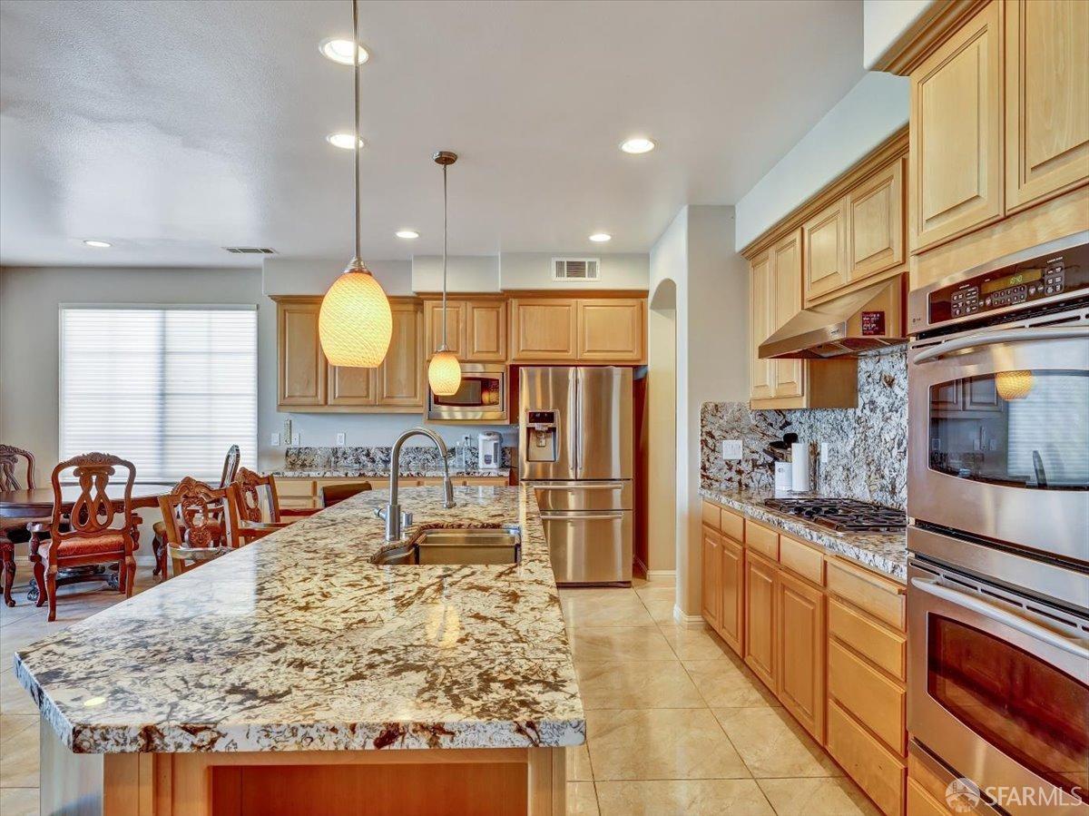 1081 Rock Harbor Point