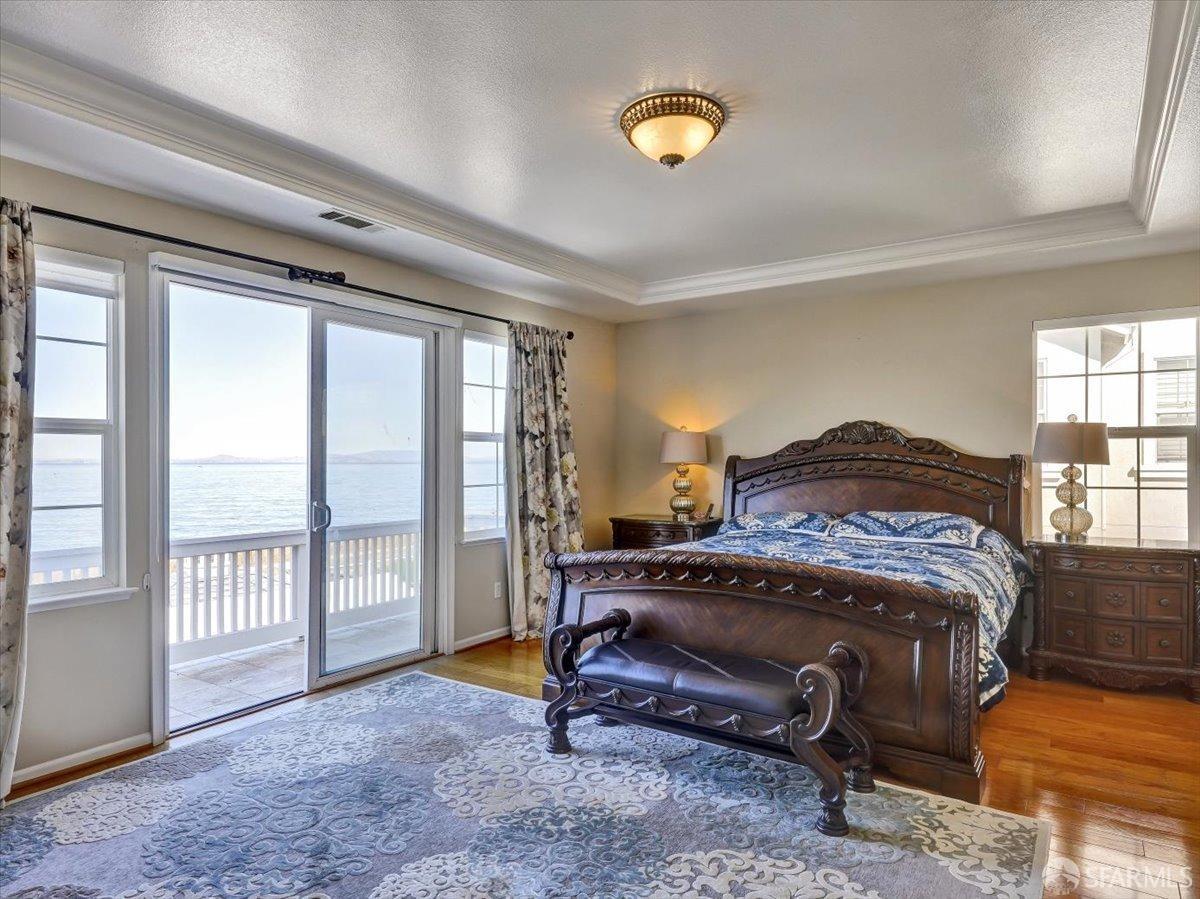 1081 Rock Harbor Point