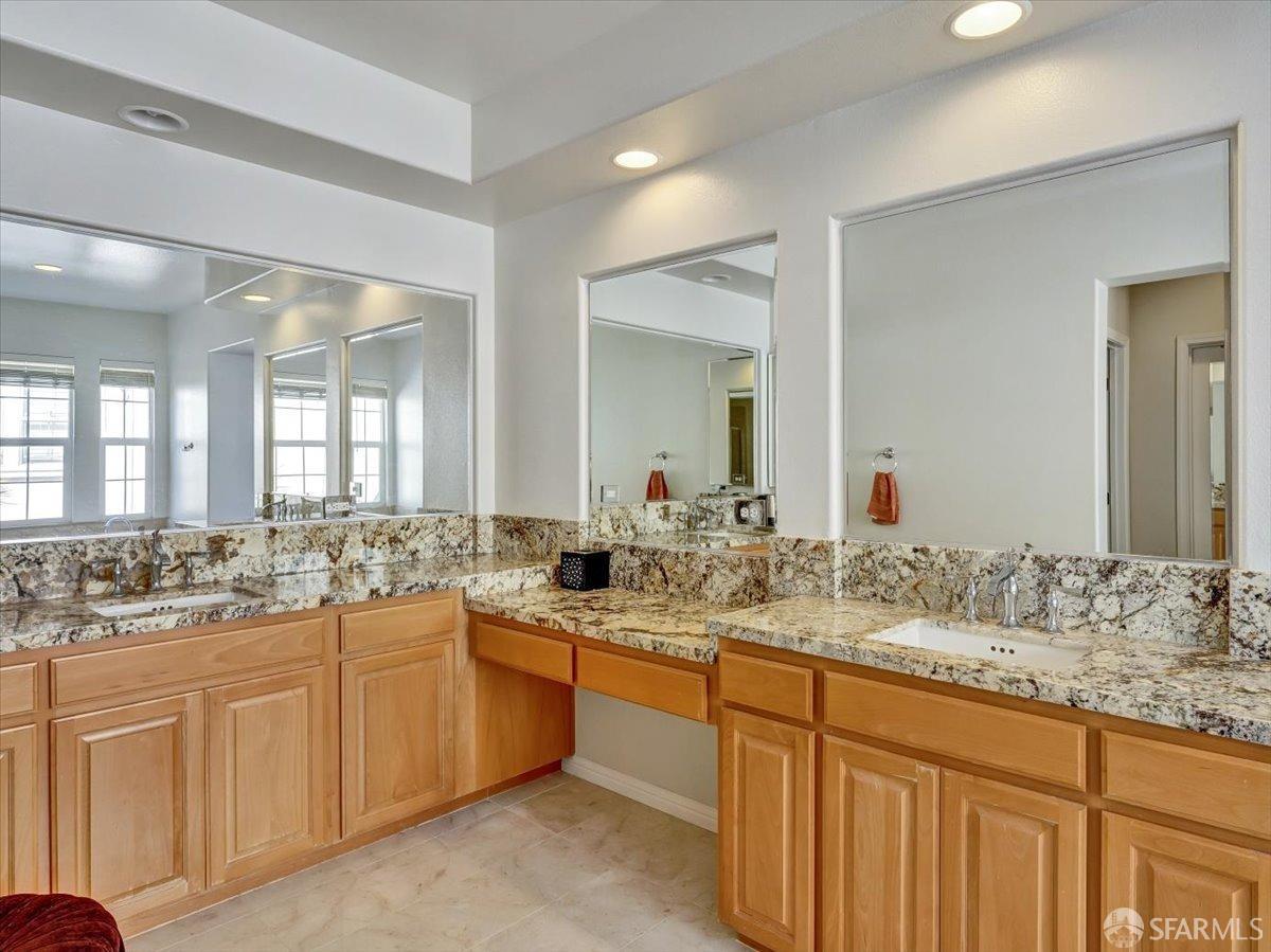 1081 Rock Harbor Point