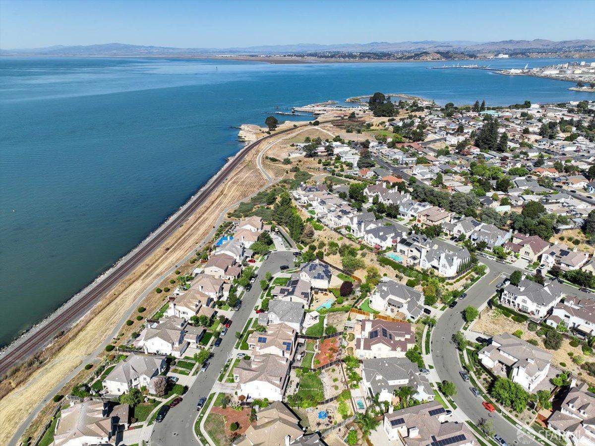 1081 Rock Harbor Point