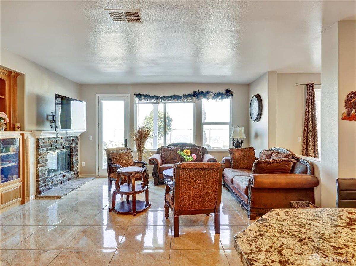 1081 Rock Harbor Point