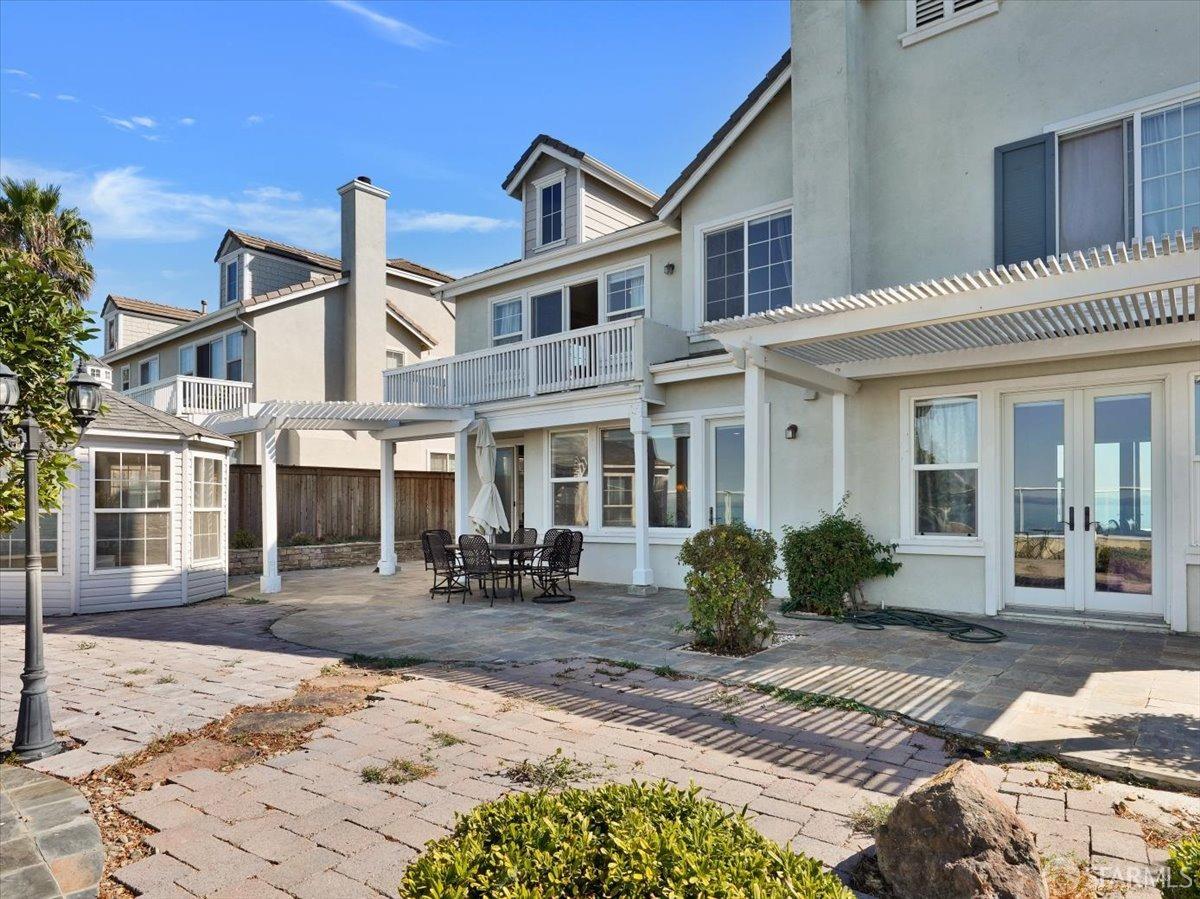 1081 Rock Harbor Point