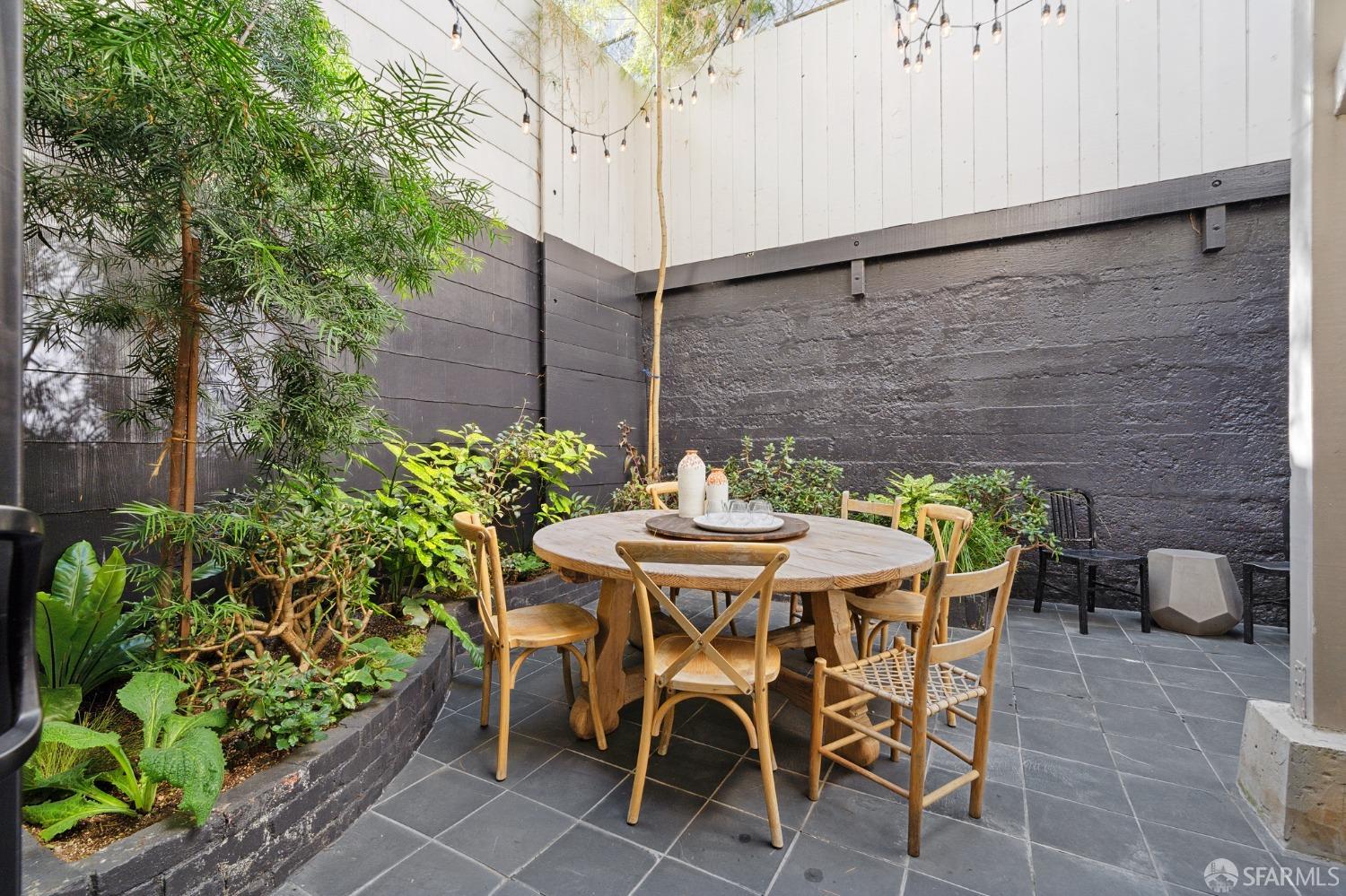 62 Elgin Park