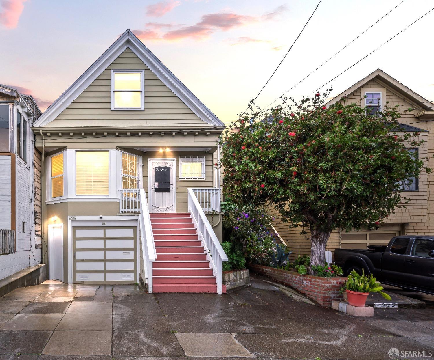 371 Vienna Street