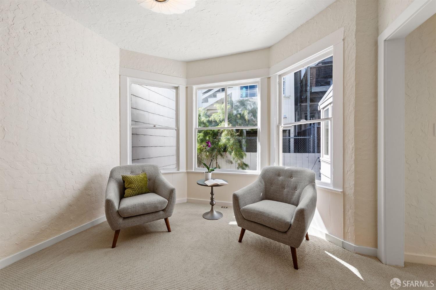 60 Elgin Park Park
