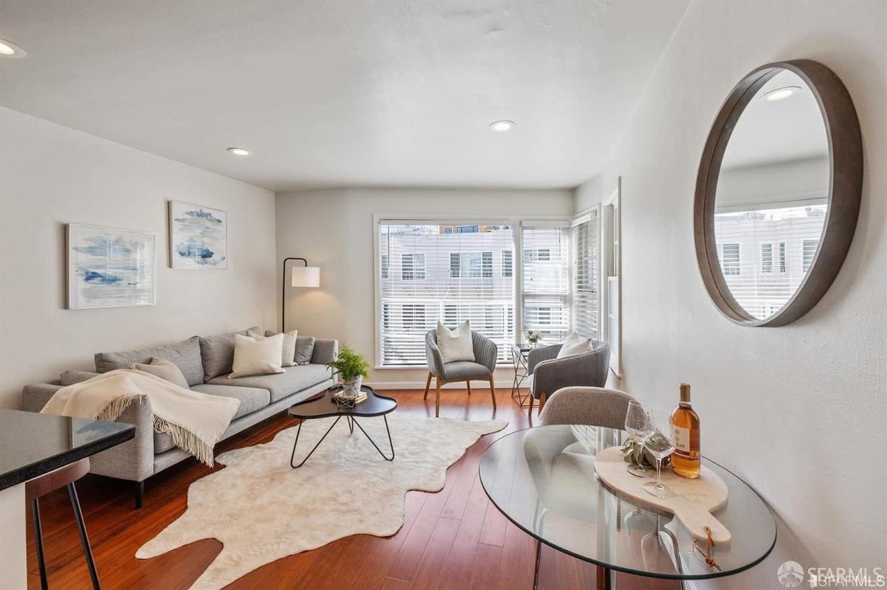 1250 Clay Street # 204