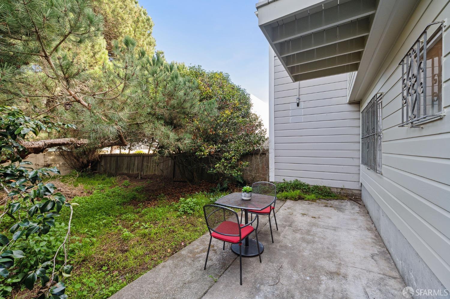 78 Niagara Avenue