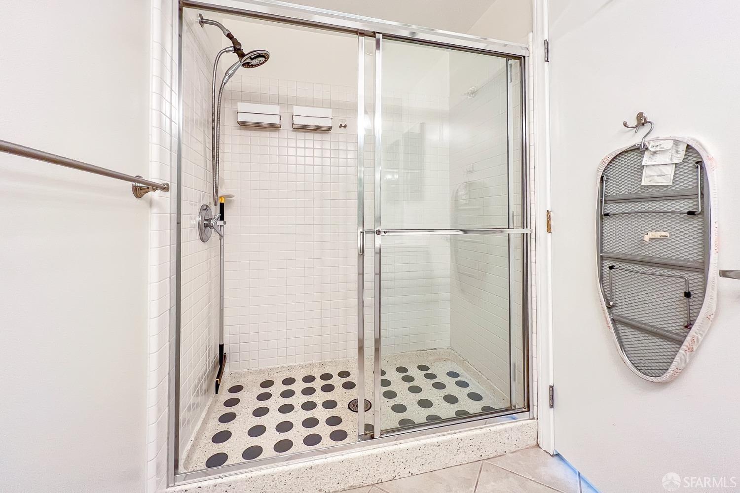 111 Chestnut Street # 808