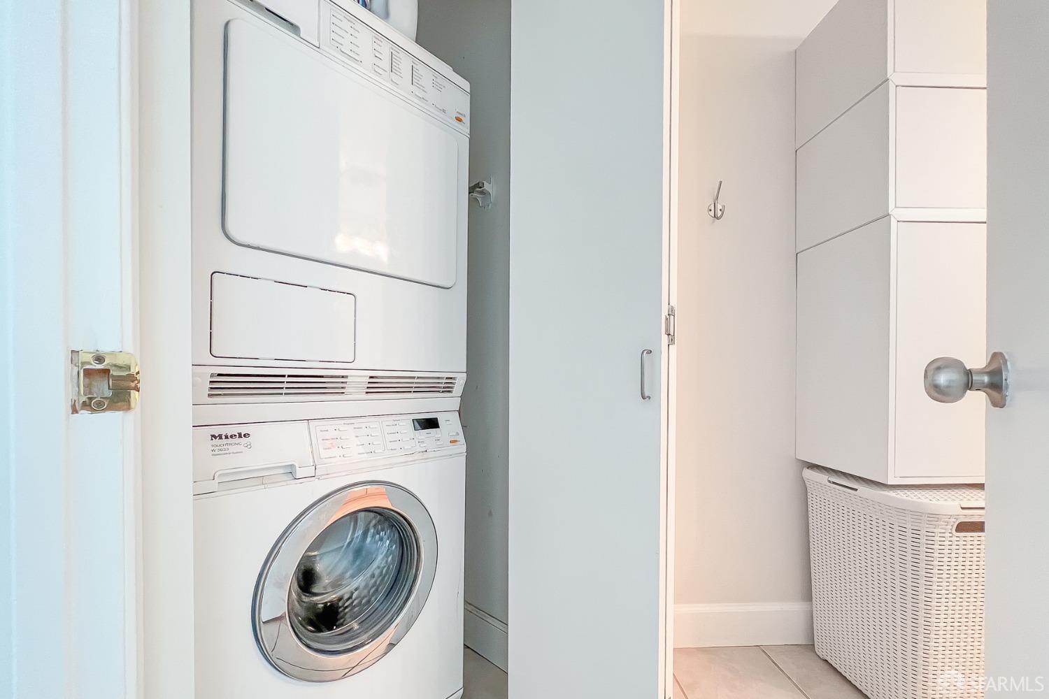 111 Chestnut Street # 808