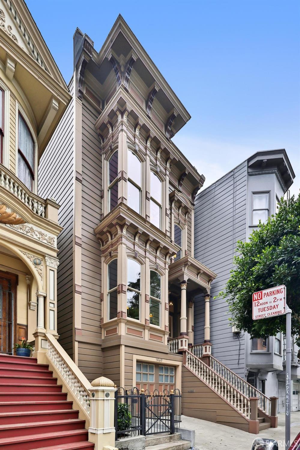 1949 Oak Street