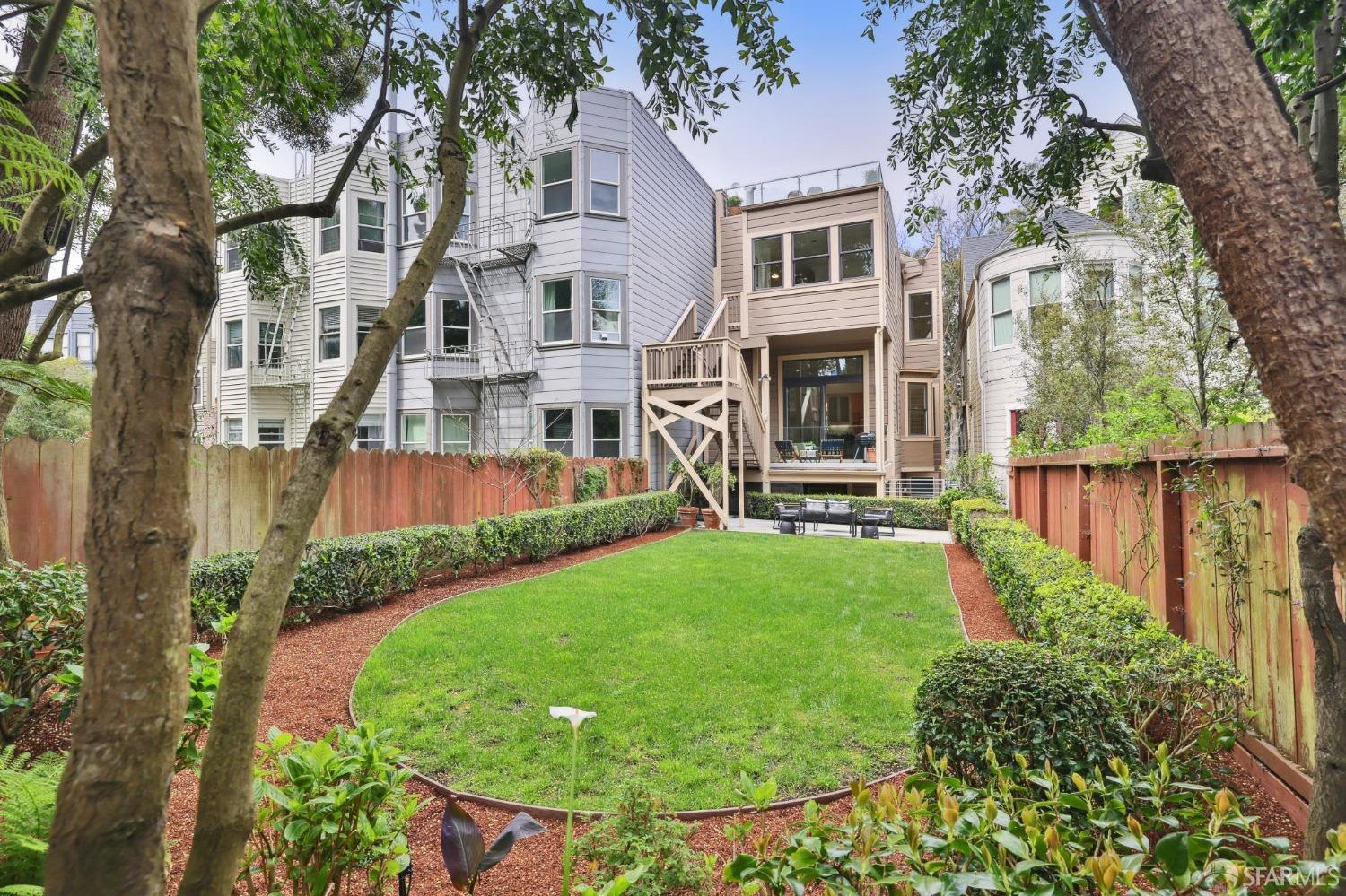 1949 Oak Street