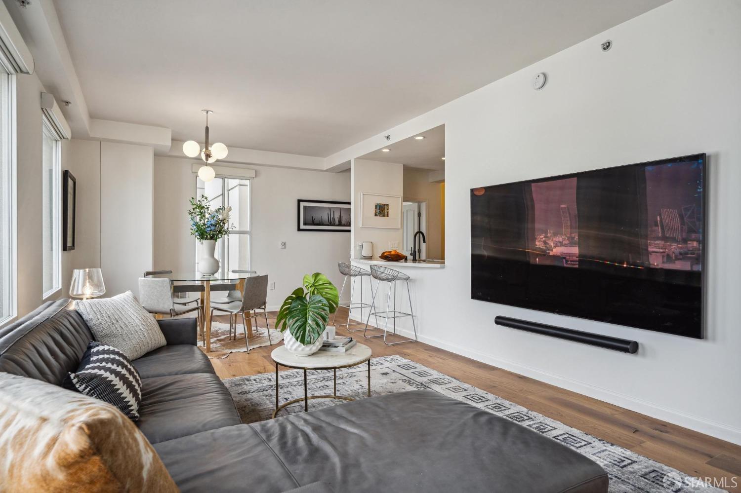 140 South Van Ness Avenue # 1031