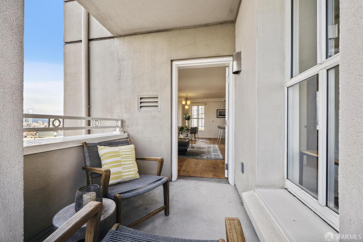 140 South Van Ness Avenue # 1031