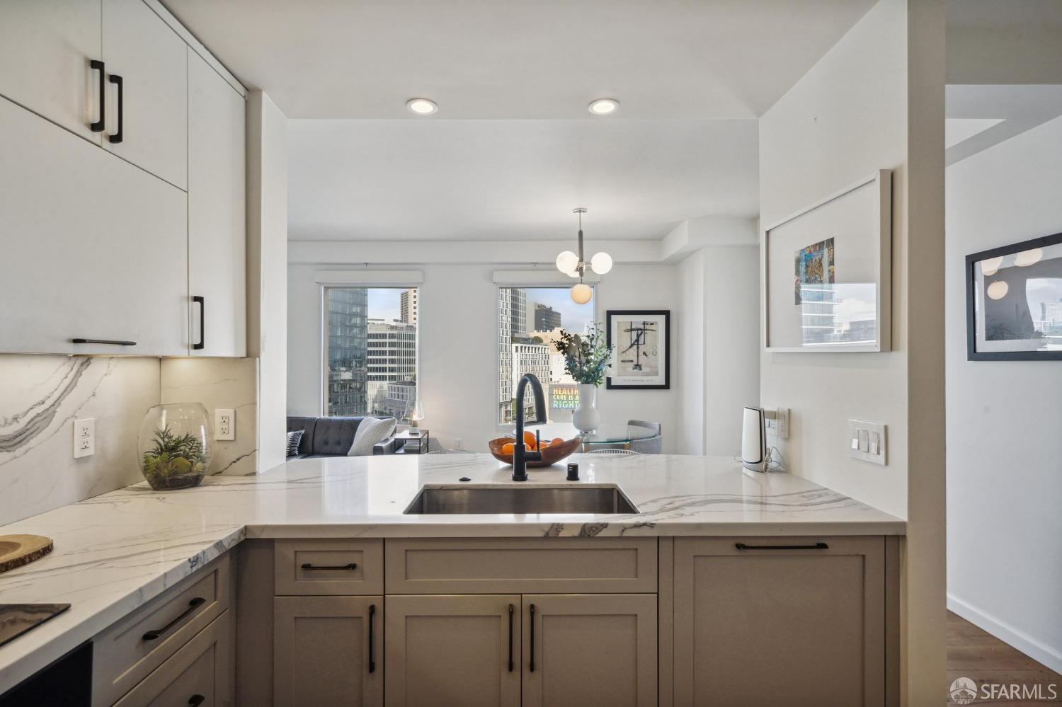140 South Van Ness Avenue # 1031