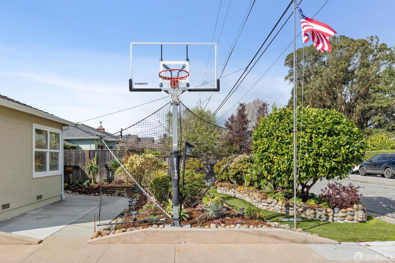 321 Alta Vista Drive