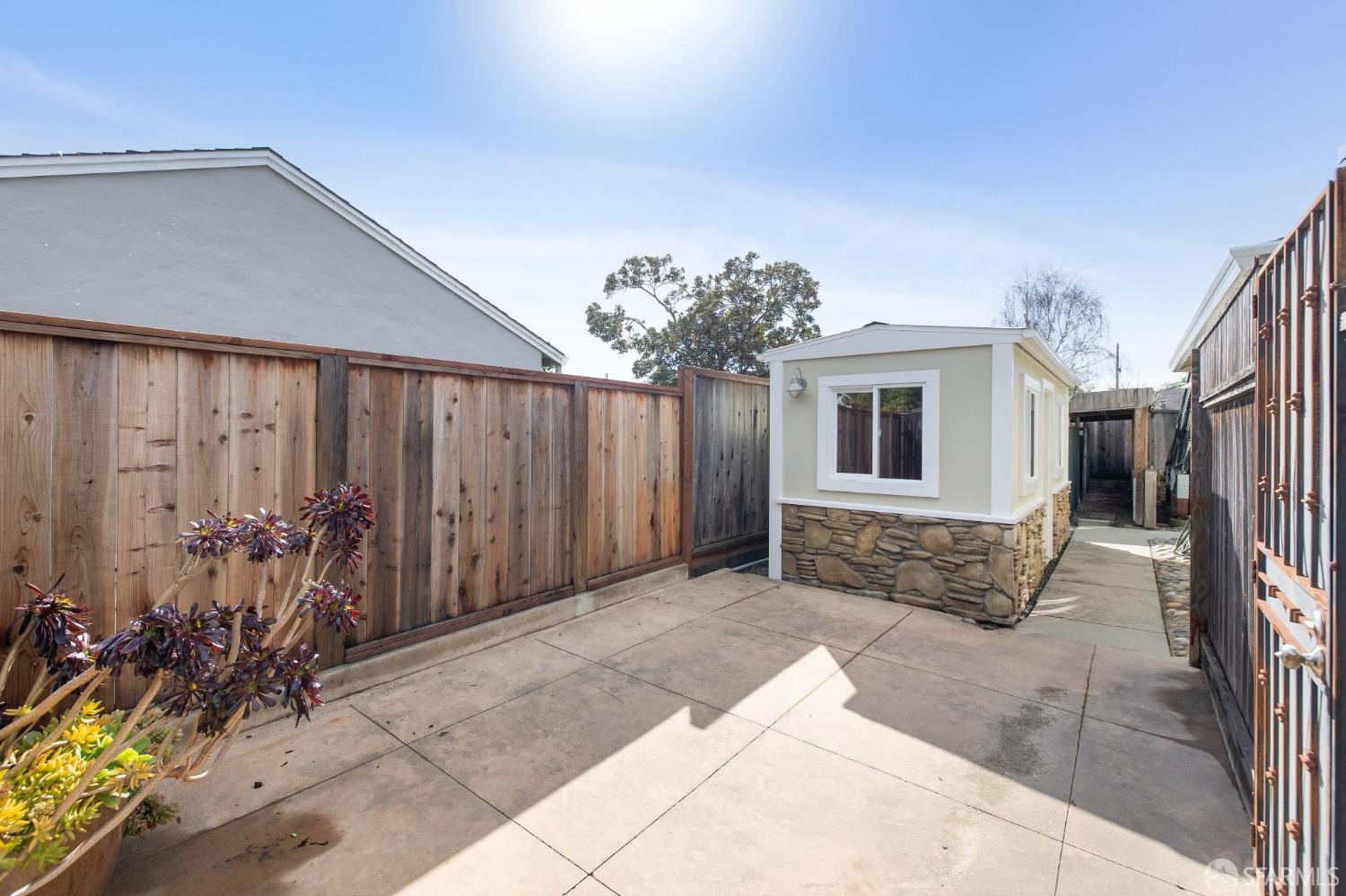 321 Alta Vista Drive