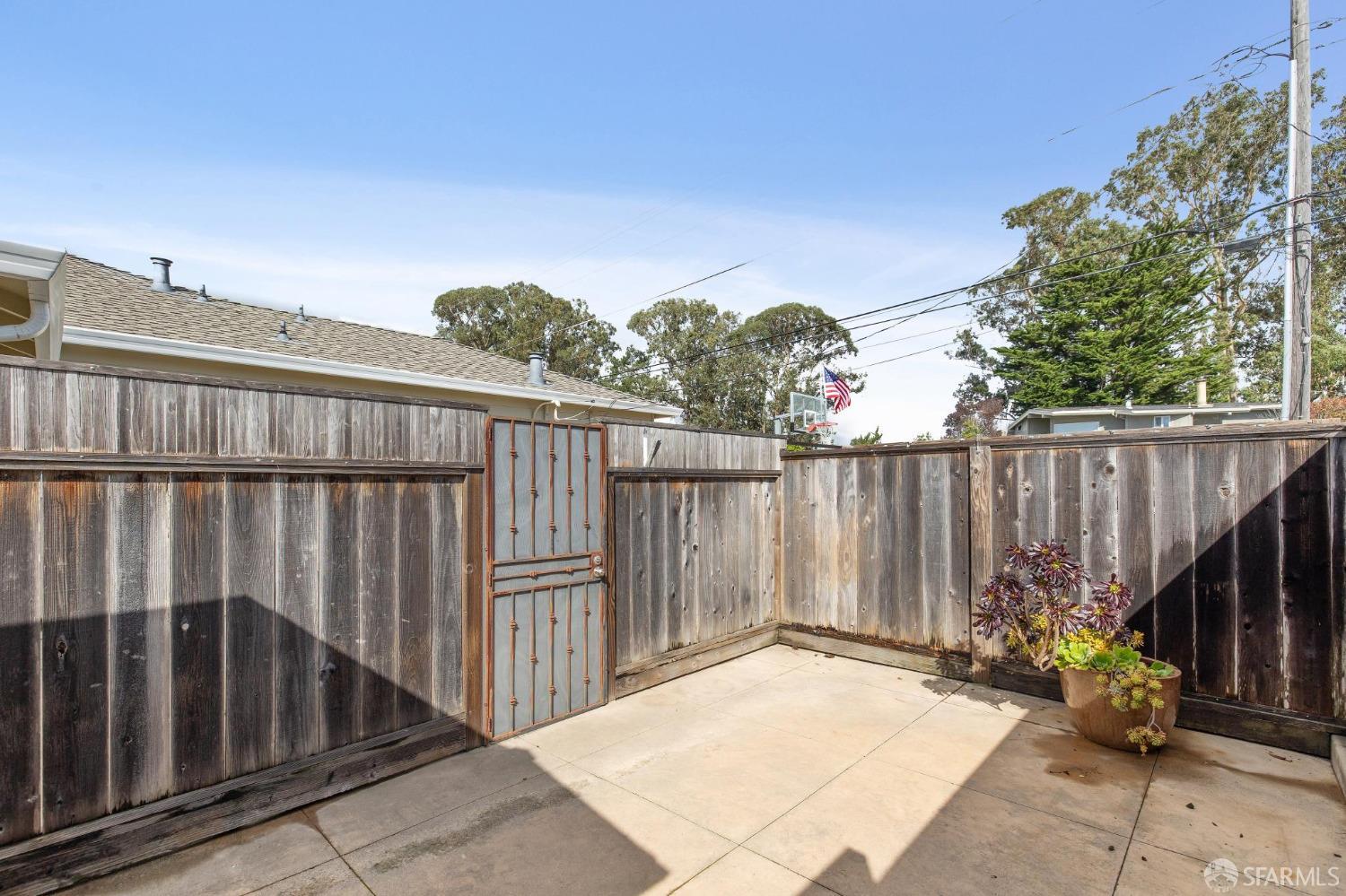 321 Alta Vista Drive