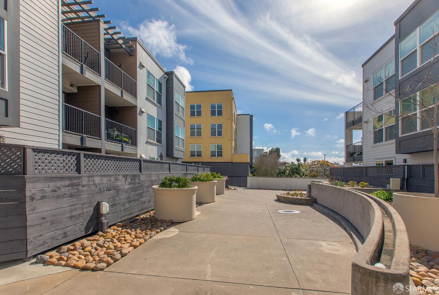 3981 Alemany Boulevard # 118
