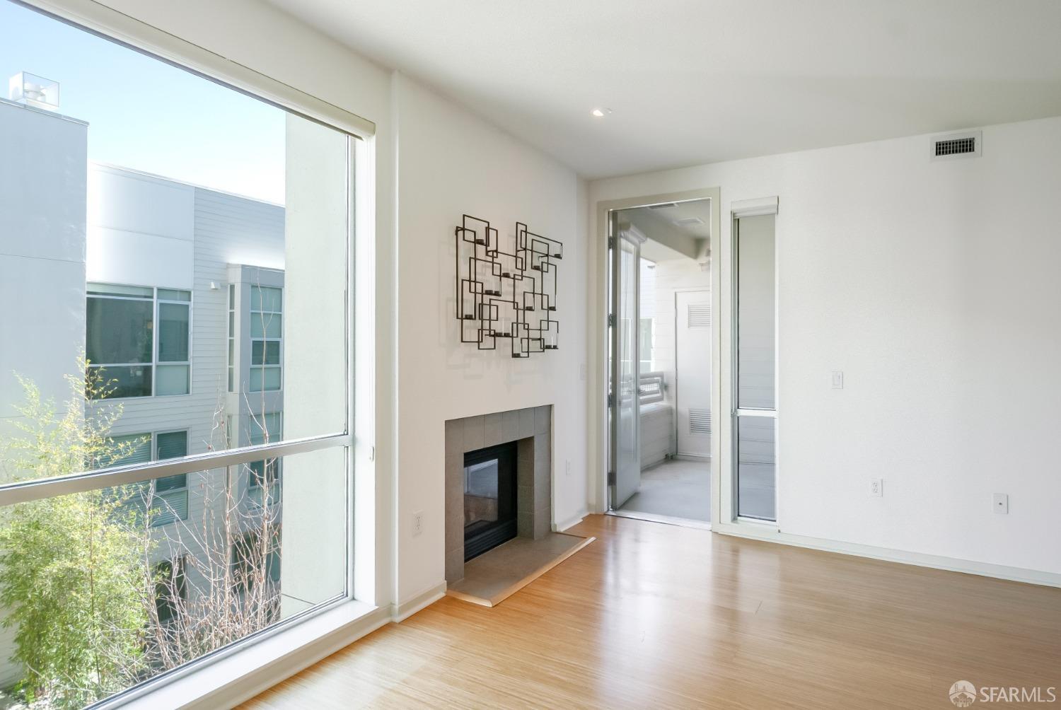 1655 N California Boulevard # 319