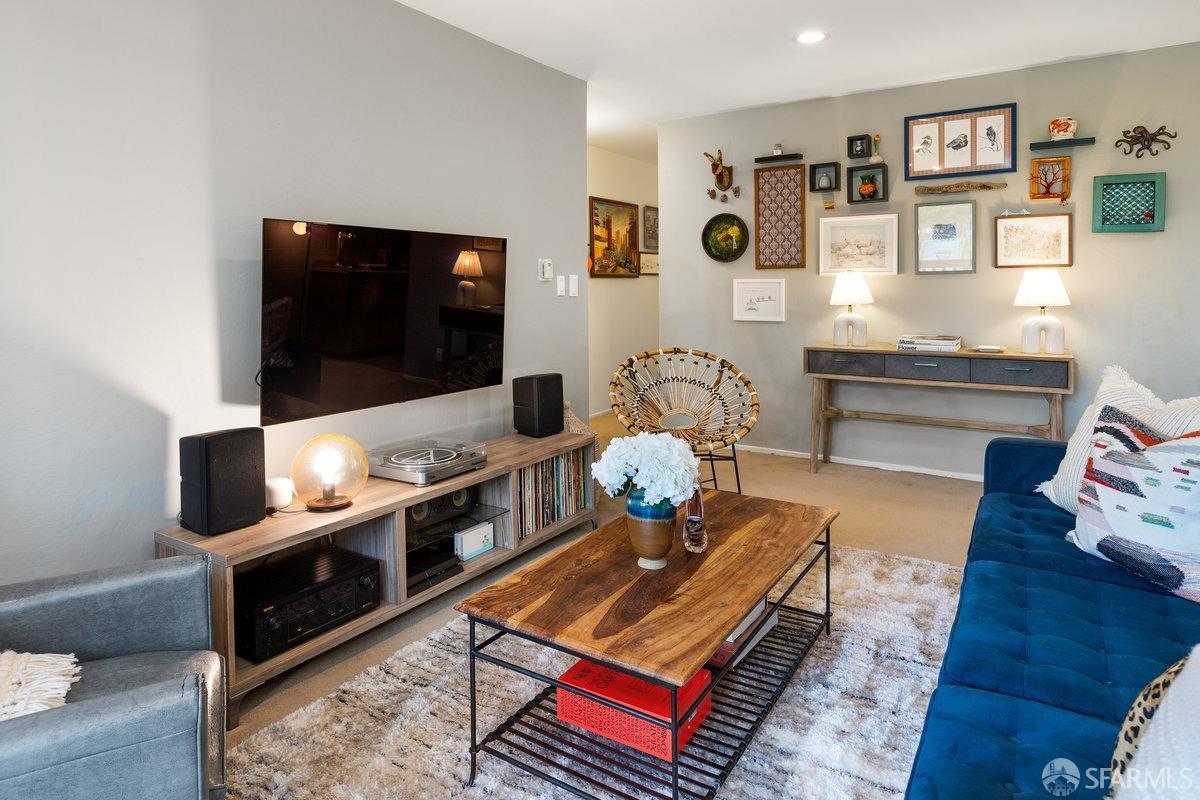 20 Bertie Minor Lane # 3