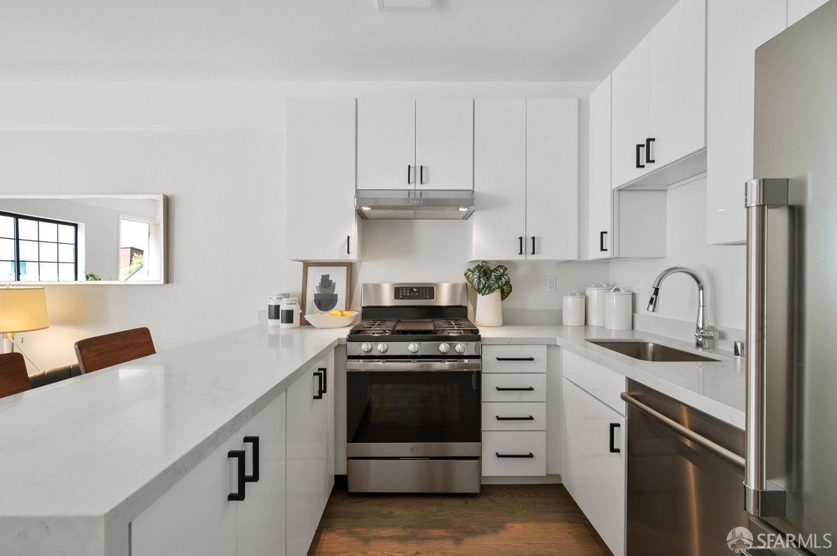 400 Avila Street # 106
