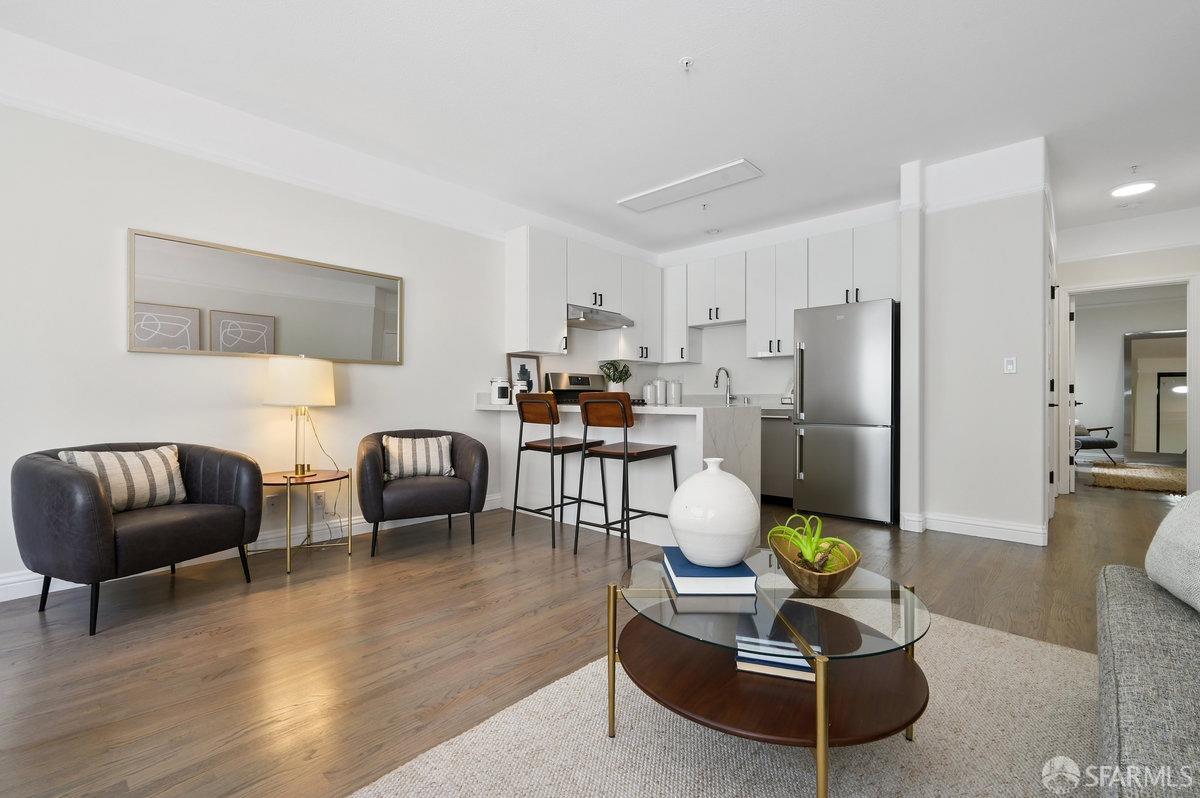 400 Avila Street # 106
